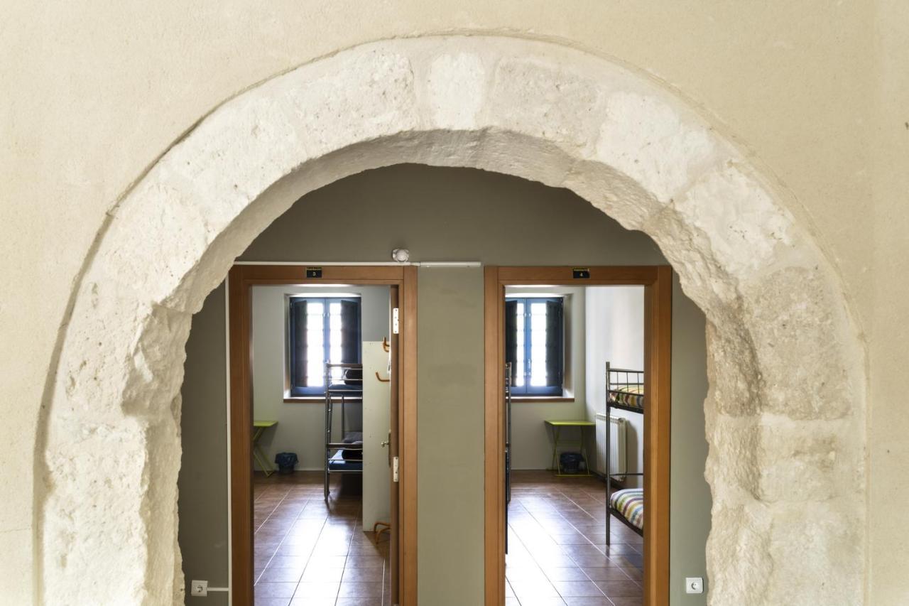 Albergue De Cuéllar Eksteriør bilde