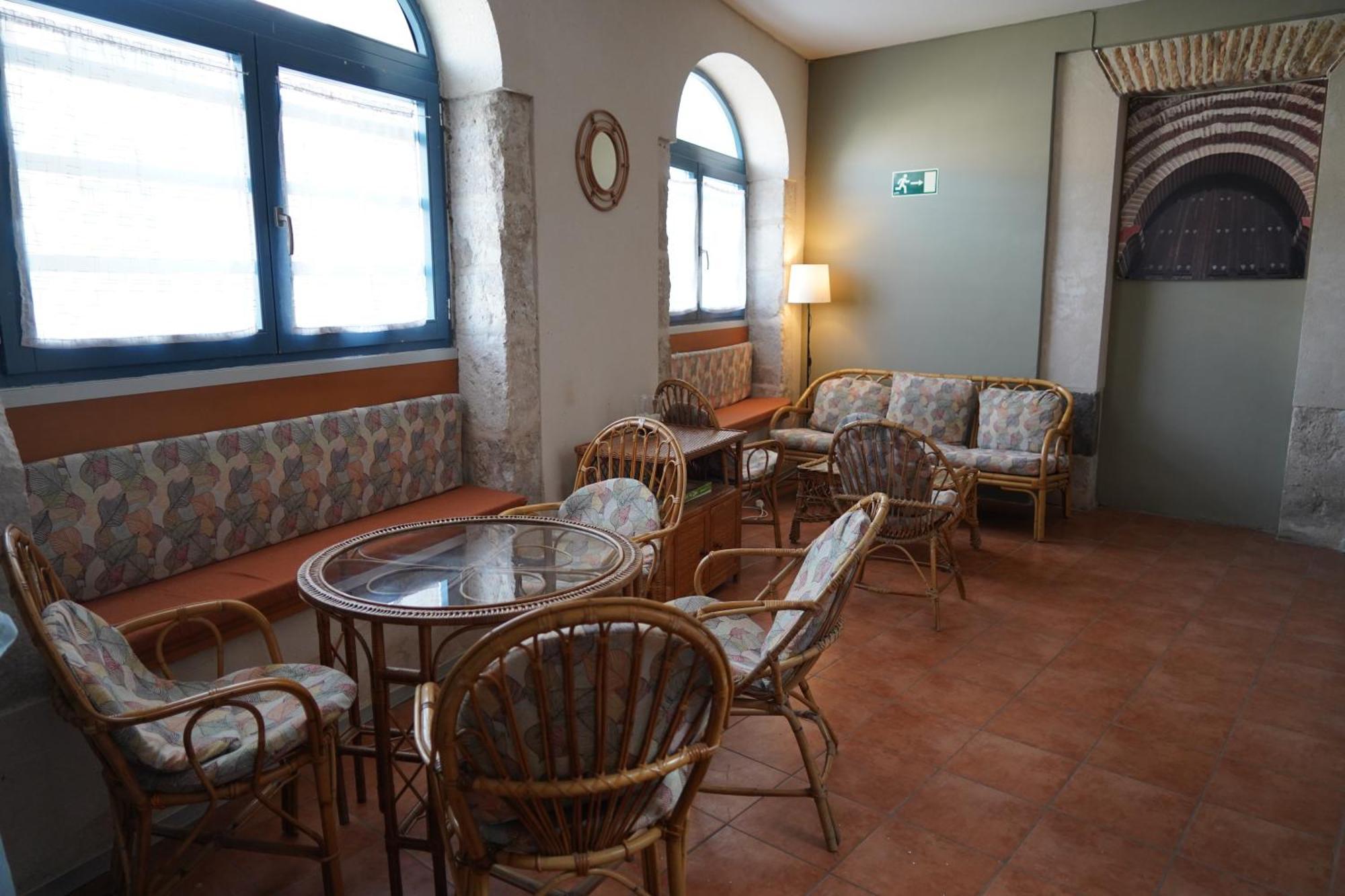 Albergue De Cuéllar Eksteriør bilde